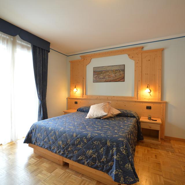 Hotel Canada 1