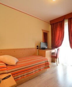 Hotel Canada 2