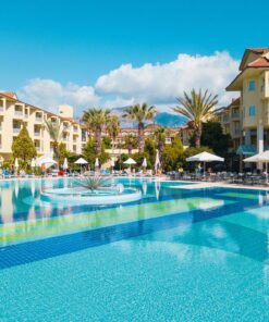 Queen's Park Le Jardin Resort