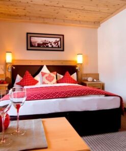 Erlebnishotel Bergkristall 1
