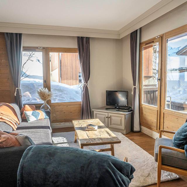 Chalet Alaska
