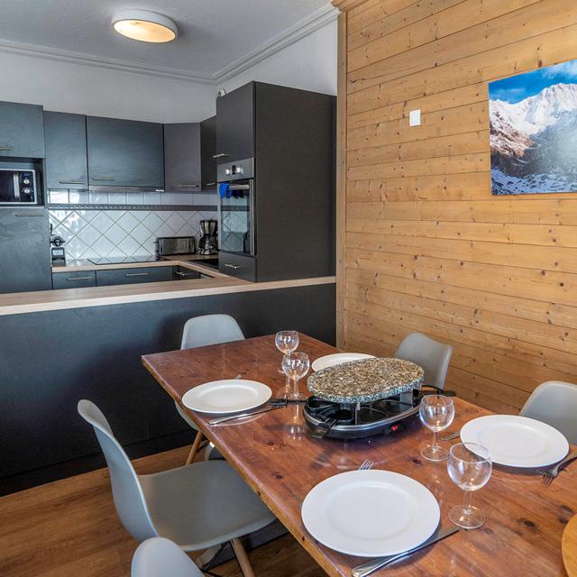 Chalet Alaska 1
