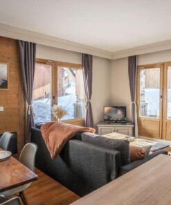 Chalet Alaska 2