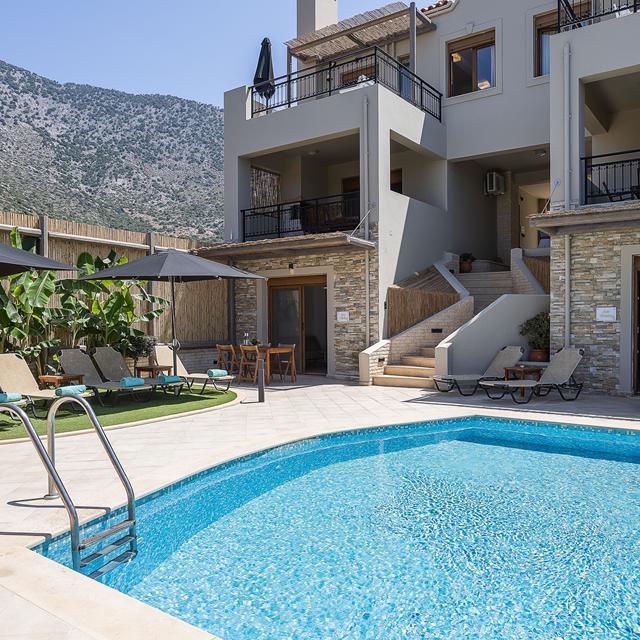 Pantheon Villas & Suites