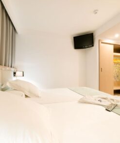 Plus Fariones Suite Hotel 1