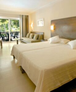 Beach Club Font de Sa Cala 2