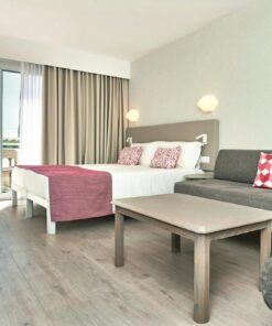 Insotel Cala Mandia Resort 1